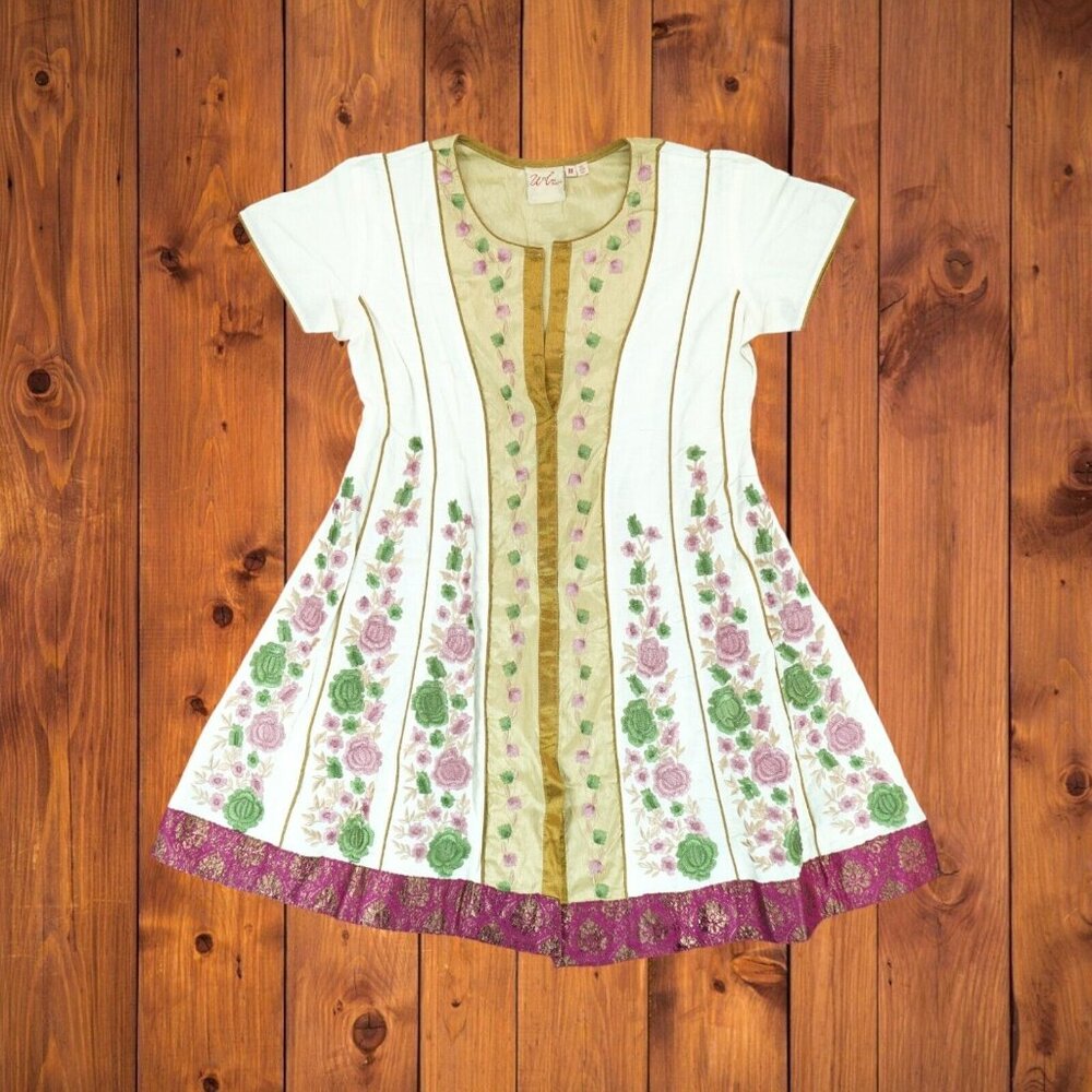 Uni‎ by Manjula Embroidered Floral Dress Midi Dress Short Sleeves Size Medium